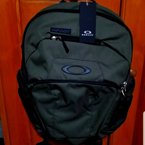 New Oakley Fatigue Backpack